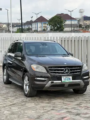 Mercedes-Benz M Class 2012 Brown