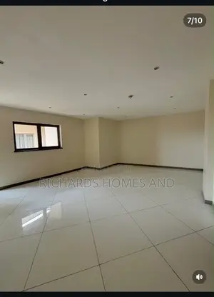 4bdrm Penthouse in Ahmadu Bello Way for rent