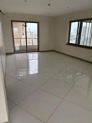 4bdrm Penthouse in Ahmadu Bello Way for rent