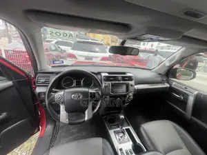 Toyota 4-Runner SR5 4X4 2013 Red