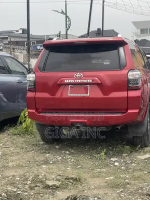 Toyota 4-Runner SR5 4X4 2013 Red