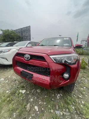 Toyota 4-Runner SR5 4X4 2013 Red