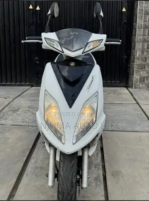 SYM Symnh 2019 White