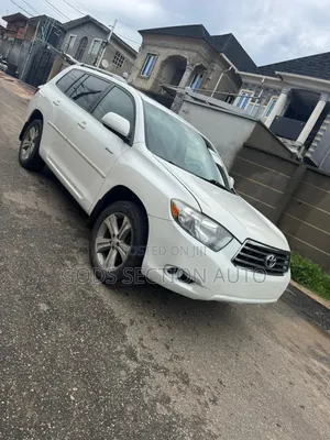 Toyota Highlander Base 2010 White