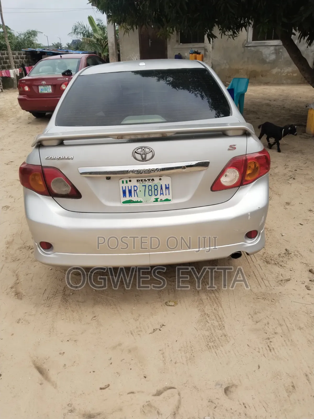Toyota Corolla 2010 Silver