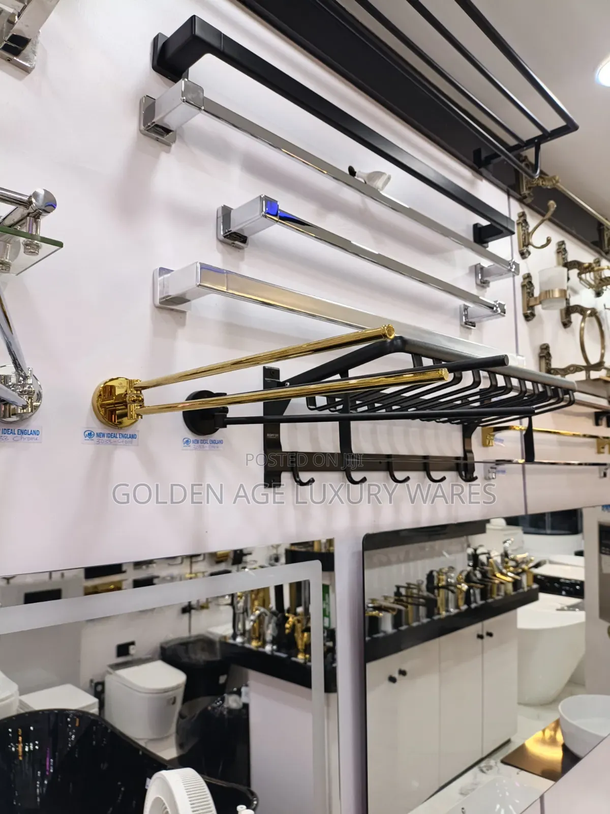 Flexible Towel Rack Gold