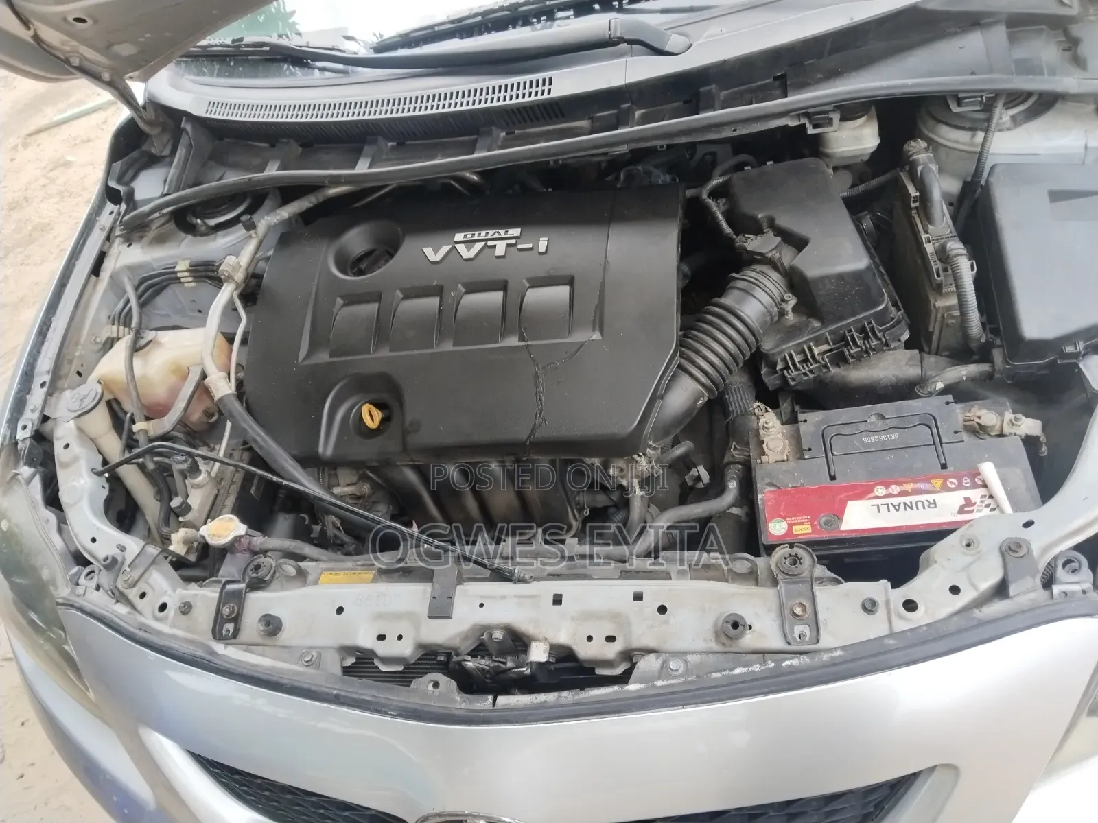 Toyota Corolla 2010 Silver