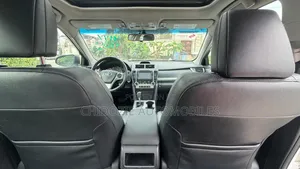 Toyota Camry SE 4dr Sedan (2.5L 4cyl 6A) 2013 White