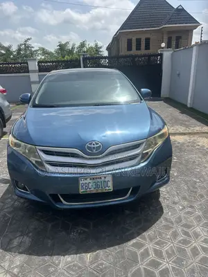Toyota Venza V6 2010 Blue