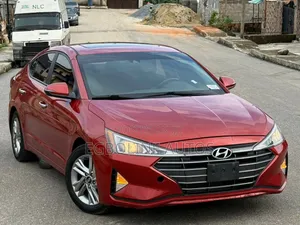 Hyundai Elantra 2019 Red