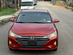 Hyundai Elantra 2019 Red