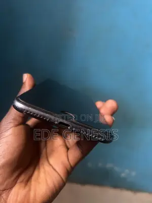 Apple iPhone 8 Plus 64 GB Black
