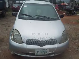Toyota Yaris 2004 Silver