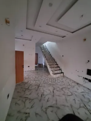 4bdrm Duplex in Medina Estate for rent