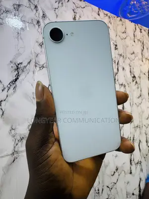 Apple iPhone 16e 128 GB White
