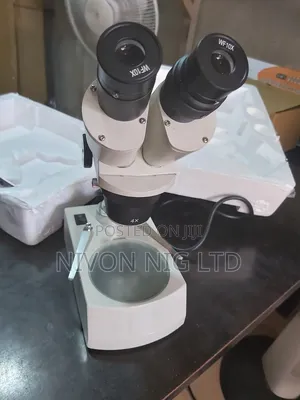 Dissecting/Stereo Microscope