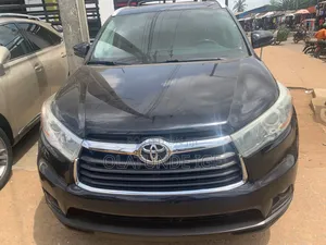 Toyota Highlander XLE V6 4x4 (3.5L 6cyl 6A) 2016 Black