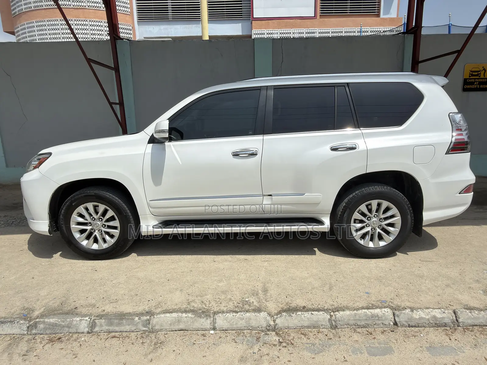Lexus GX 460 Luxury 2016 White