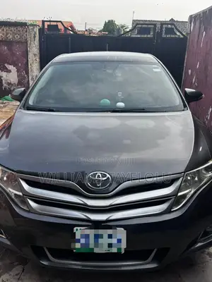 Toyota Venza XLE 4dr Wagon AWD (2.7L 4cyl 6A) 2015 Gray