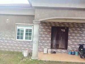 Furnished 3bdrm Bedsitter in Greenview Estate, Ado / Ajah for rent