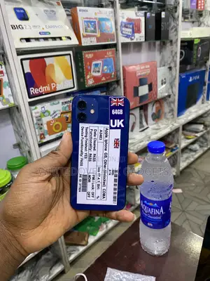 Apple iPhone 12 64 GB Blue