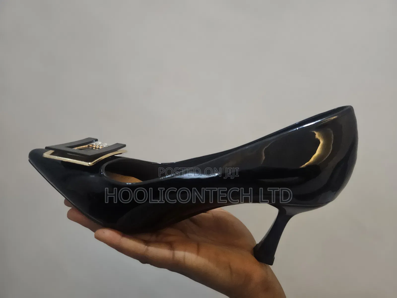 Coperate Female Shoe