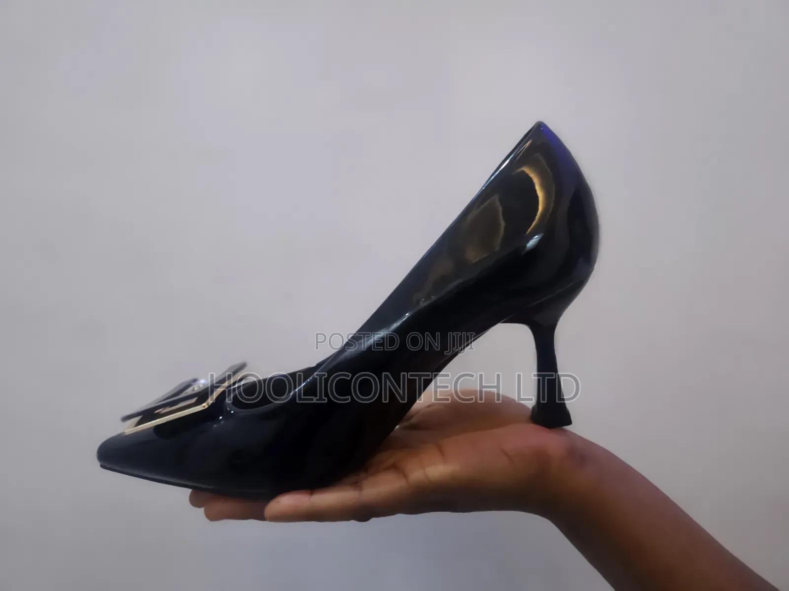 Coperate Female Shoe