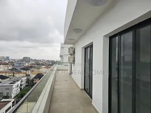 3bdrm Duplex in Banana Island for sale