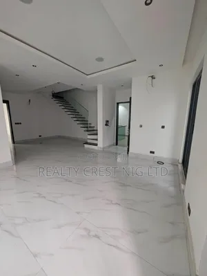 3bdrm Block of Flats in Ikeja GRA for rent