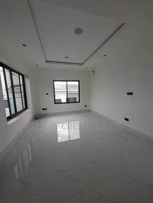 3bdrm Block of Flats in Ikeja GRA for rent