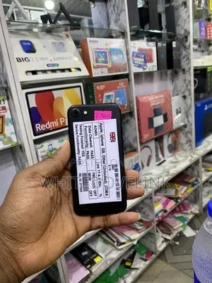 Apple iPhone 7 32 GB Black
