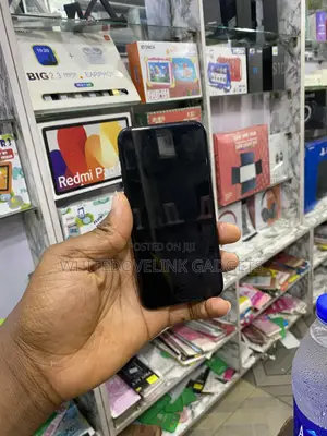 Apple iPhone 7 32 GB Black