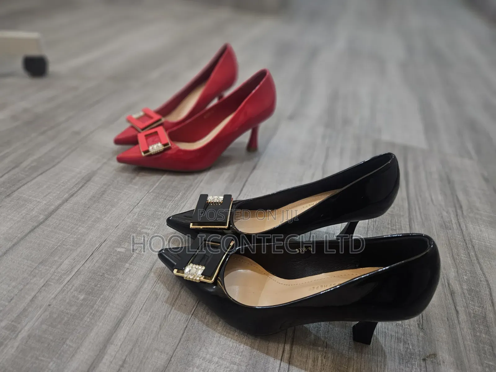 Coperate Female Shoe