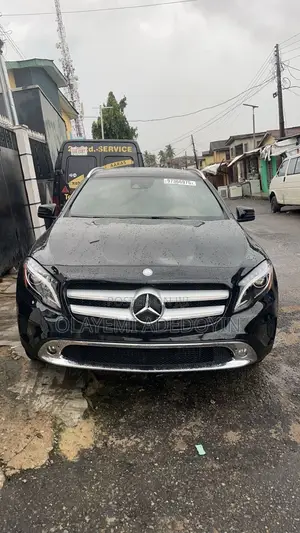 Mercedes-Benz GLA 250 2016 Black