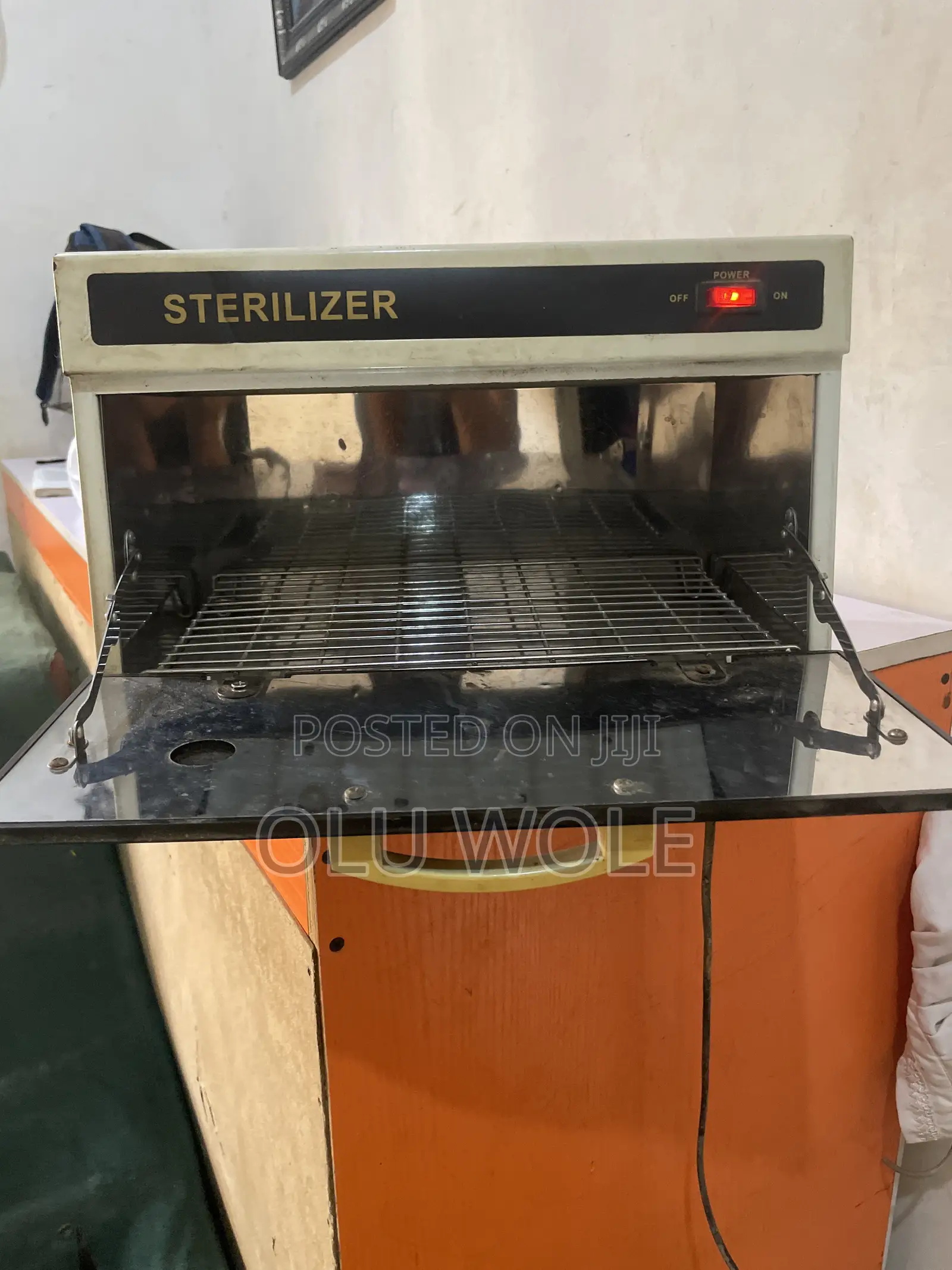 Clean and Working Perfect Iron Sterilizer