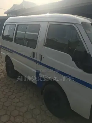 Nissan Vanette 1993 White