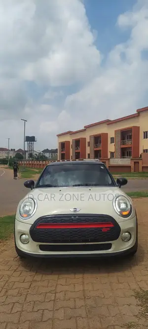 Mini Cooper 2017 Off white