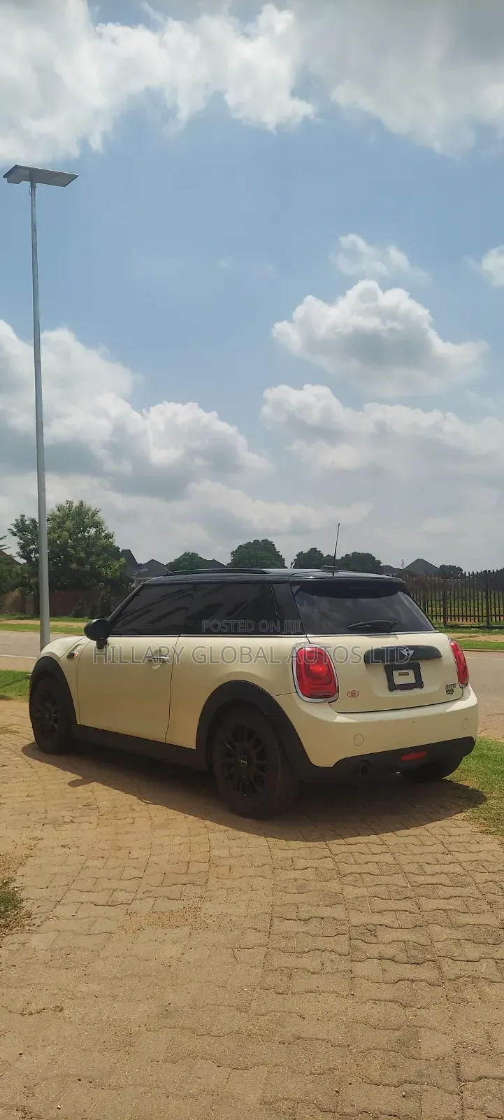 Mini Cooper 2017 Off white