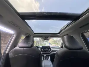Toyota Highlander Platinum 2022 Blue