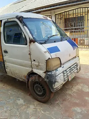 Suzuki Every 2005 White