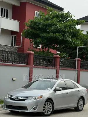 Toyota Camry 2012 Silver