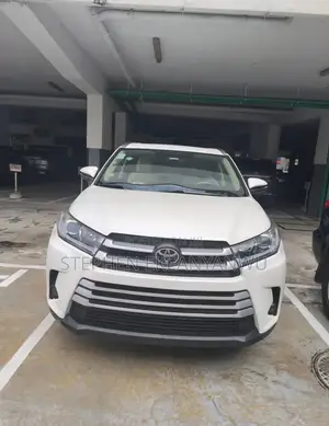 Toyota Highlander XLE 4dr SUV AWD (3.5L 6cyl 6A) 2015 White