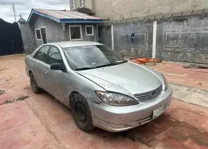 Toyota Camry 2004 Silver