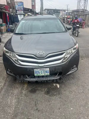 Toyota Venza LE 2013 Gray