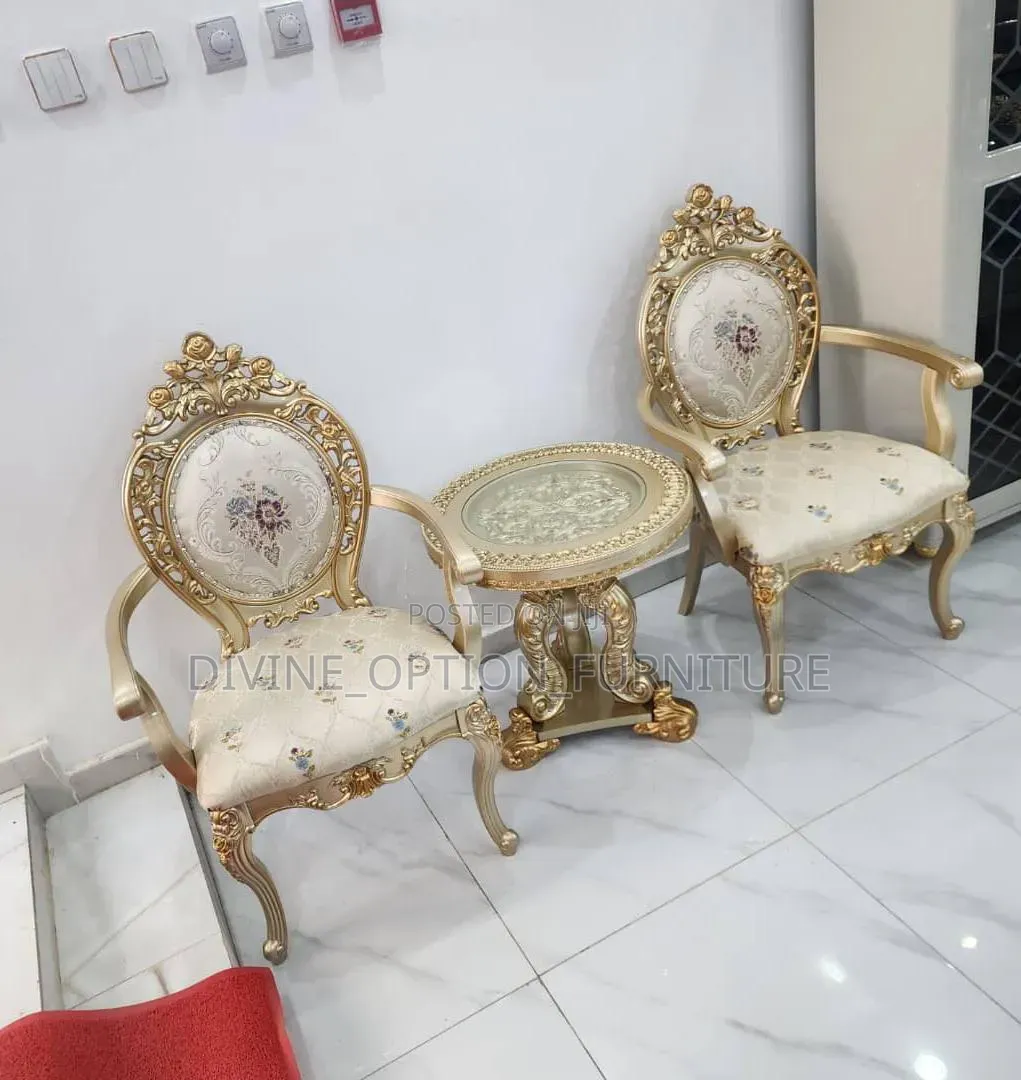 Royal Console With 2 Chairs and Table