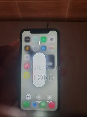 Apple iPhone 11 64 GB Red
