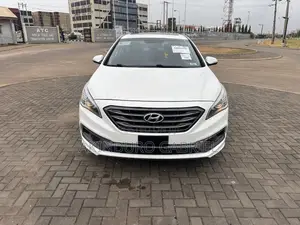 Hyundai Sonata Sport Sedan FWD (2.4L 4cyl 6A) 2016 Off white