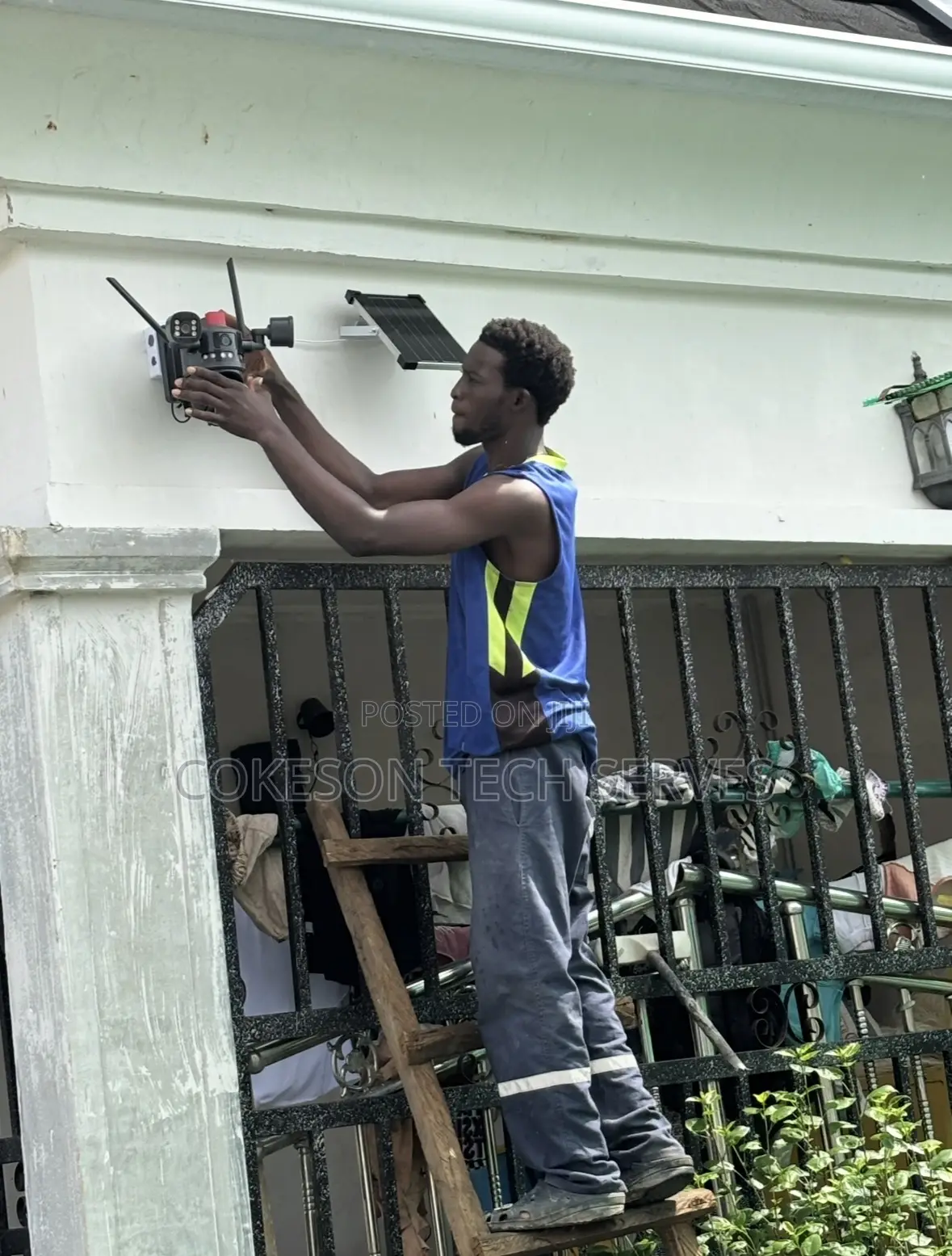 Smart Home Security Starts Here With Solar Camera