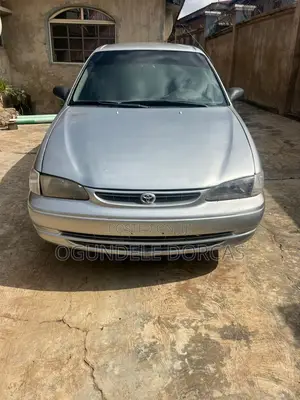 Toyota Corolla 2.0 D Hatchback 2001 Silver