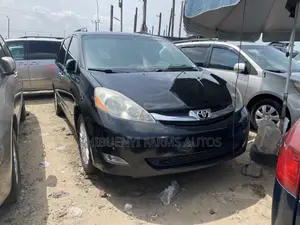 Toyota Sienna 2009 Black